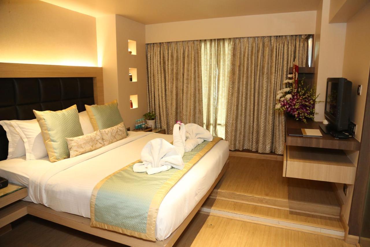 The Regenza By Tunga Hotel Nova Bombaim Exterior foto