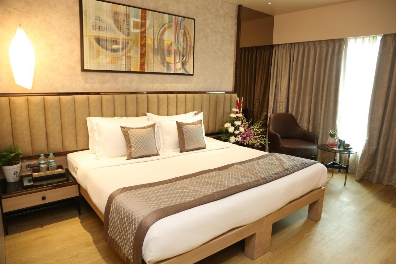 The Regenza By Tunga Hotel Nova Bombaim Exterior foto