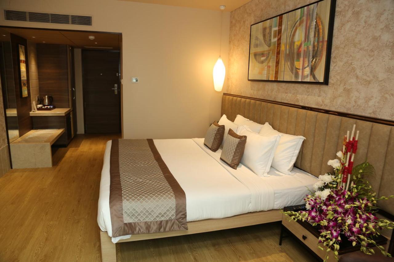 The Regenza By Tunga Hotel Nova Bombaim Exterior foto